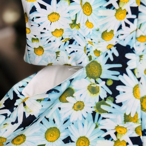 Sunflower-print mini dress - Picture 3 of 5